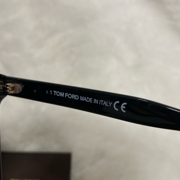 Tom Ford Sunglasses - Picture 4 of 5